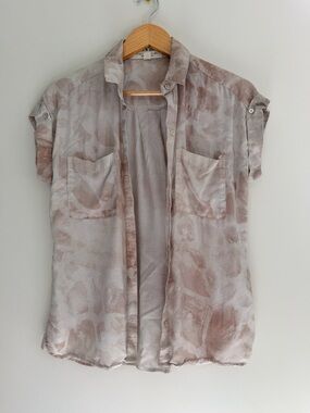 Anthropologie Short-Sleeve Button-Down in Light Pink and Cream Wash